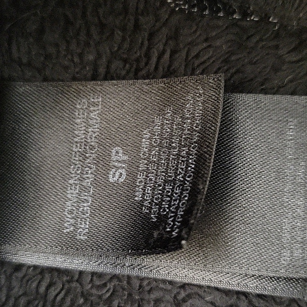 The North Face Women's Black Jacket - Picture 6 of 6